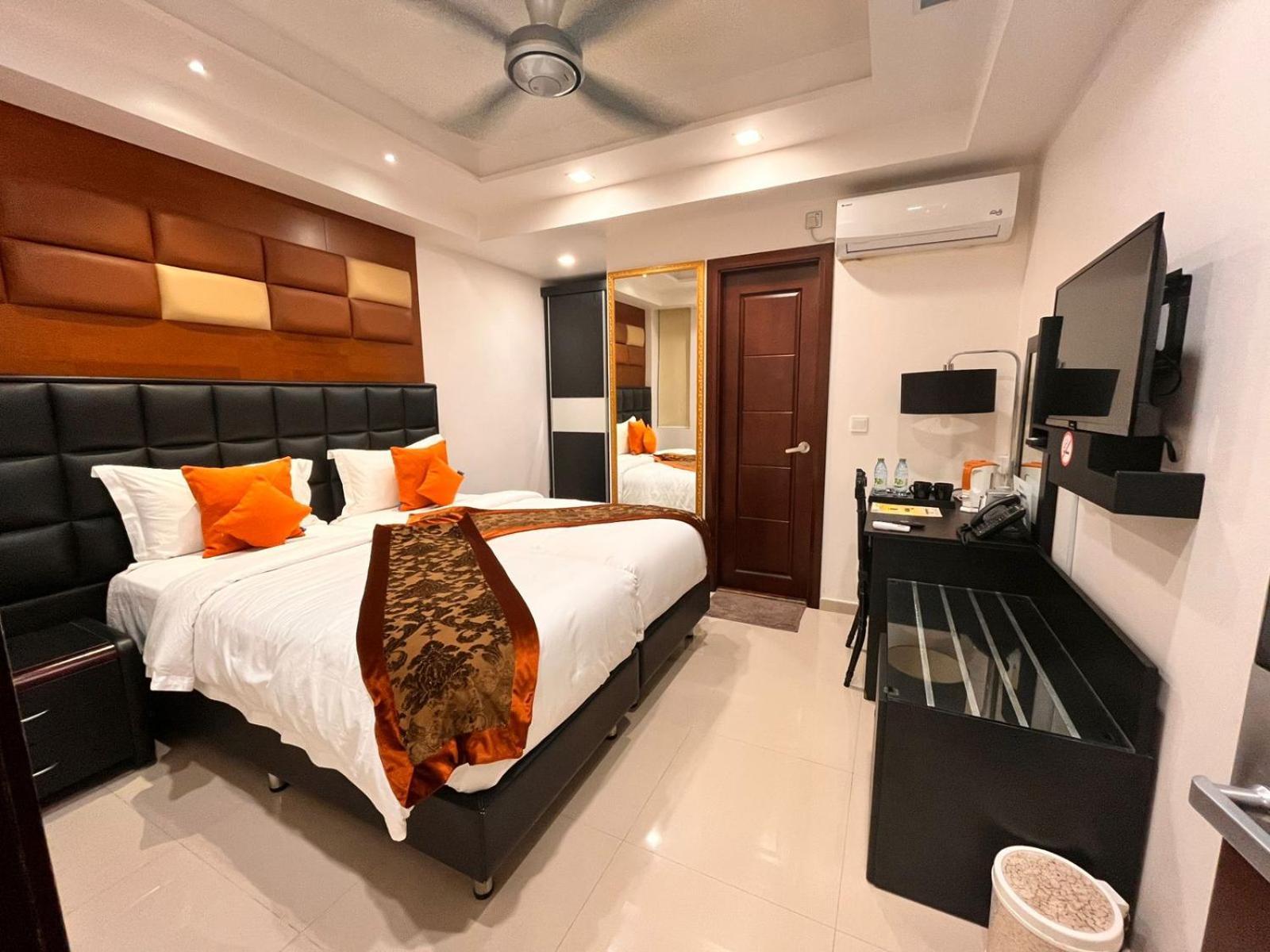 Rivethi 4*