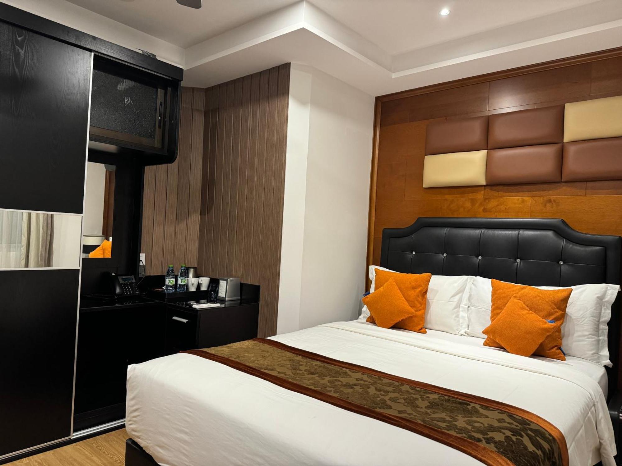 Rivethi 4*